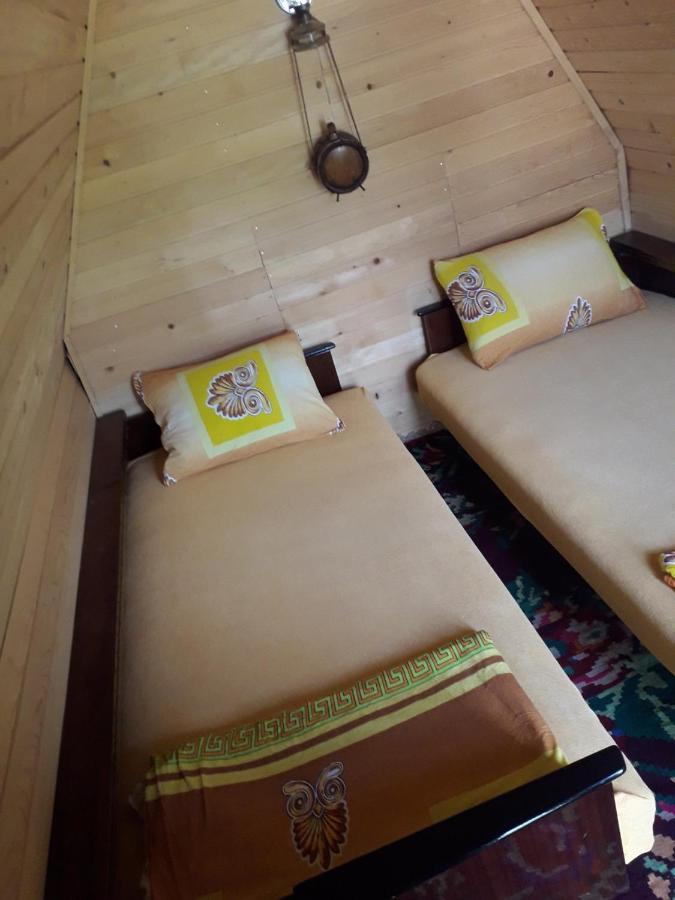 Prenociste Vitas Bed & Breakfast Miljevina Exterior photo