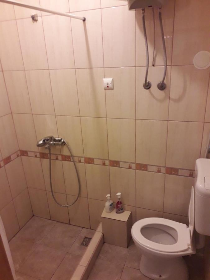 Prenociste Vitas Bed & Breakfast Miljevina Exterior photo