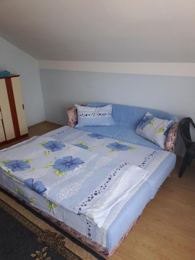 Prenociste Vitas Bed & Breakfast Miljevina Exterior photo