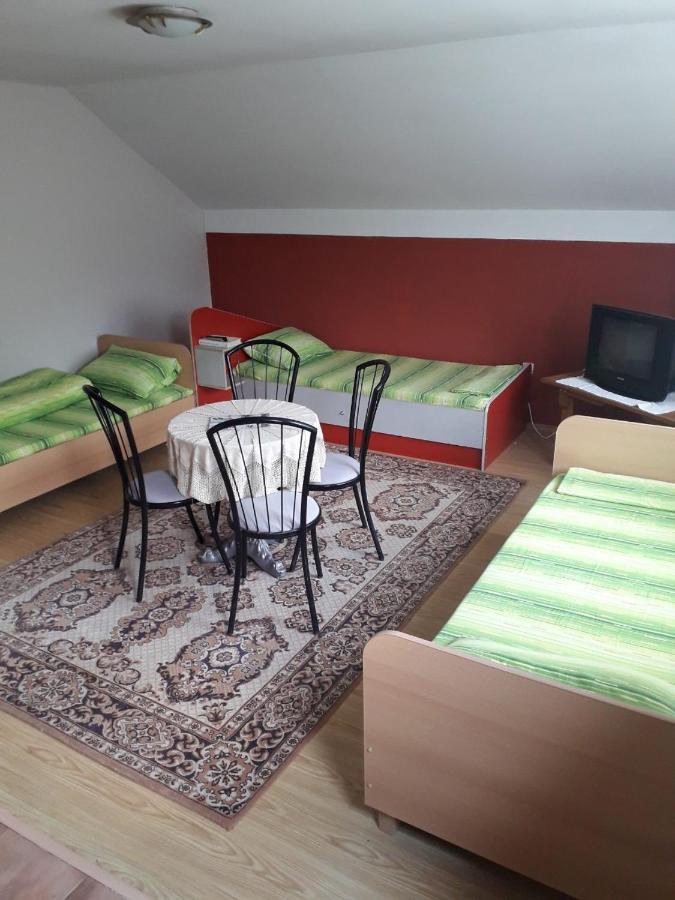 Prenociste Vitas Bed & Breakfast Miljevina Exterior photo