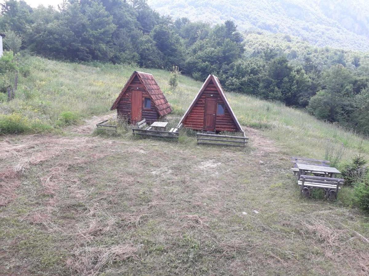 Prenociste Vitas Bed & Breakfast Miljevina Exterior photo