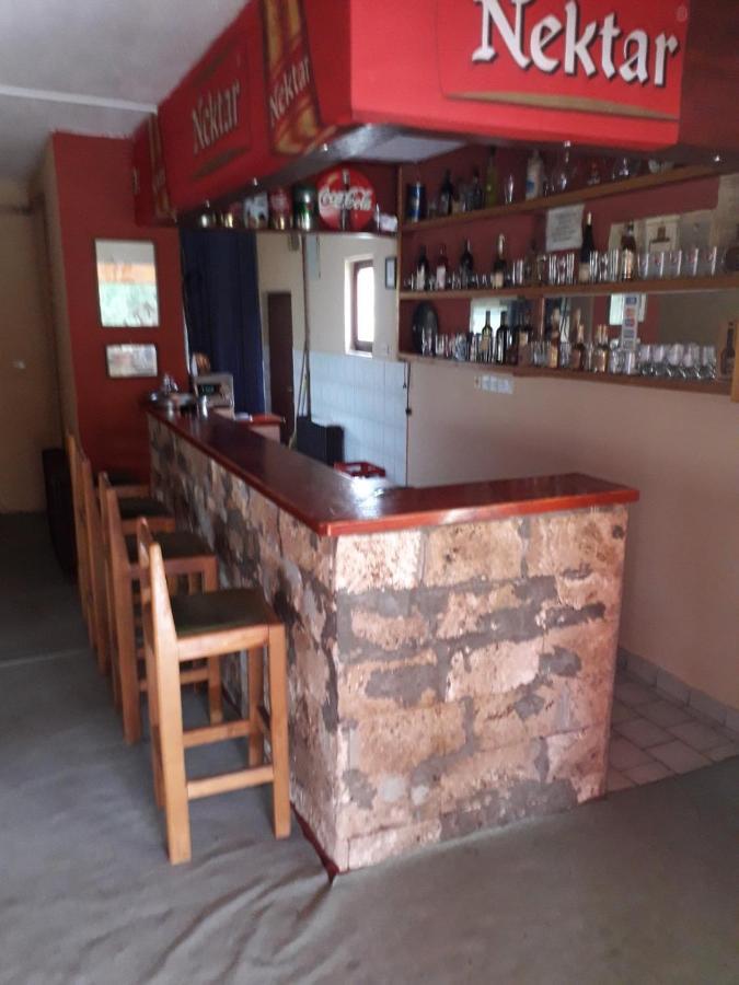 Prenociste Vitas Bed & Breakfast Miljevina Exterior photo
