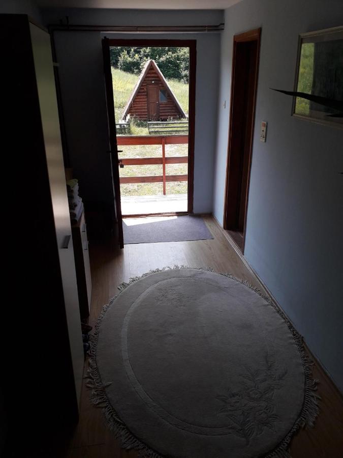 Prenociste Vitas Bed & Breakfast Miljevina Exterior photo